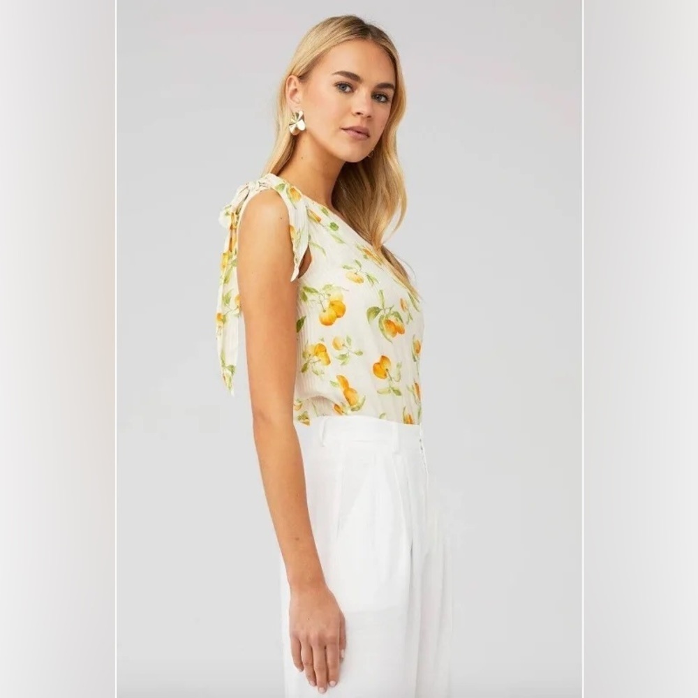 Cami Nyc Ronny One-Shoulder Print Silk Blend
Bodysuit - Picture 10 of 12